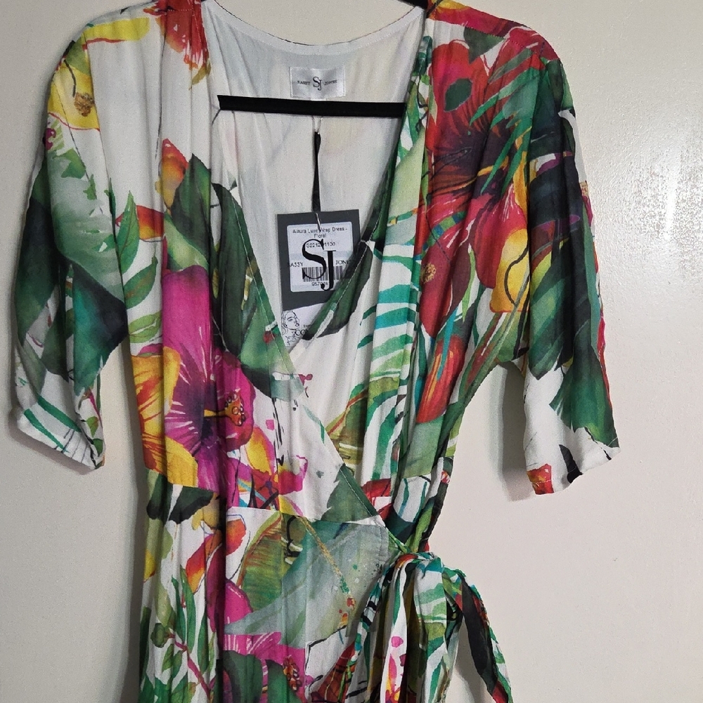 Sassy Jones Alaura Luxe Green Floral Wrap Dress